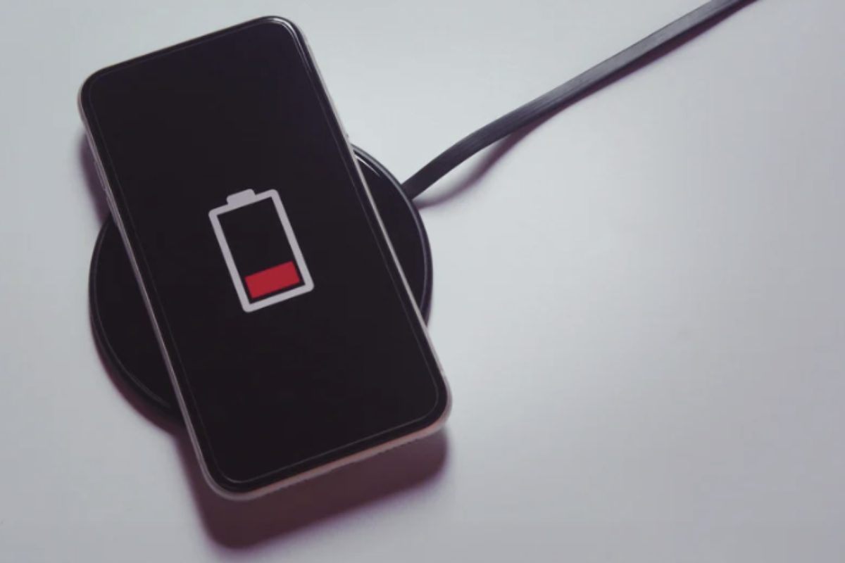 Usare lo stesso caricabatterie per tutti i dispositivi non è una buona idea: perché è un grosso rischio