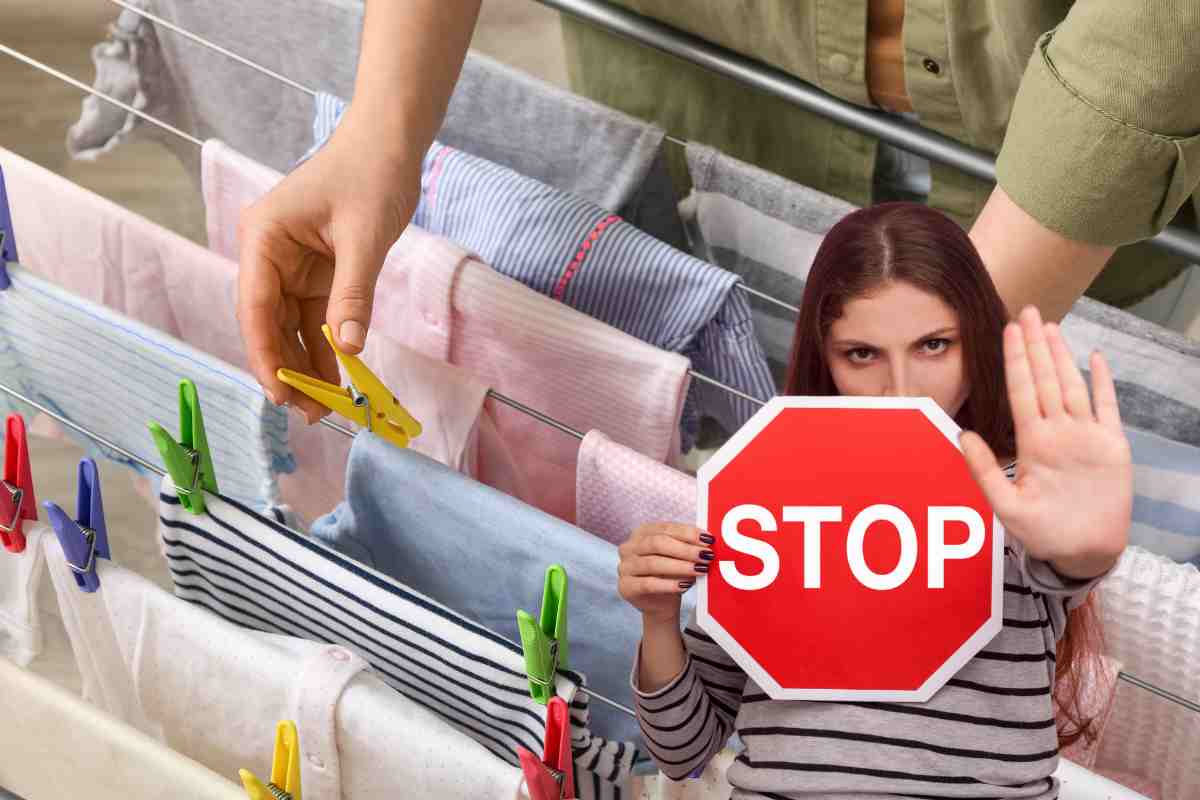 Il trucco geniale per asciugare i panni senza ingombri: puoi dire addio allo stendino tradizionale