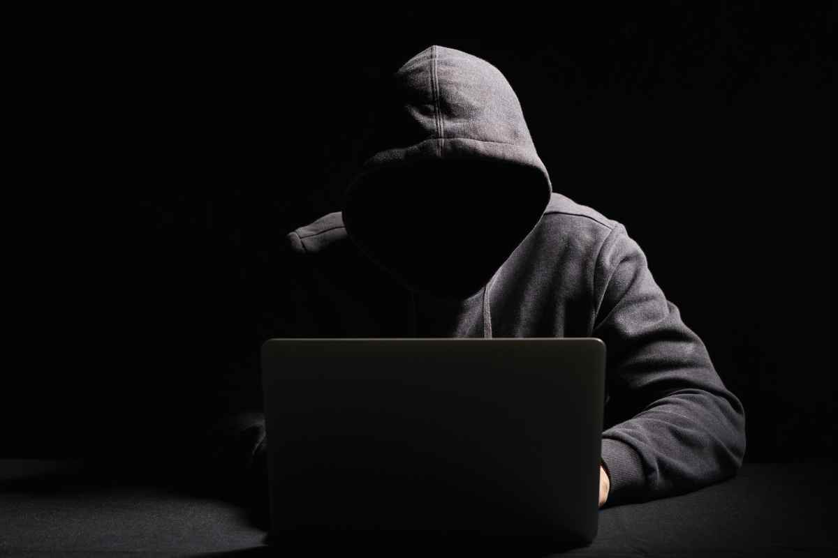 Oro e soldi rubati in un attimo, la nuova truffa fa tremare l'Italia