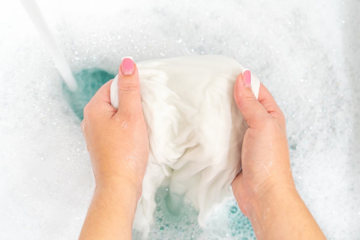 eliminare macchie candeggina